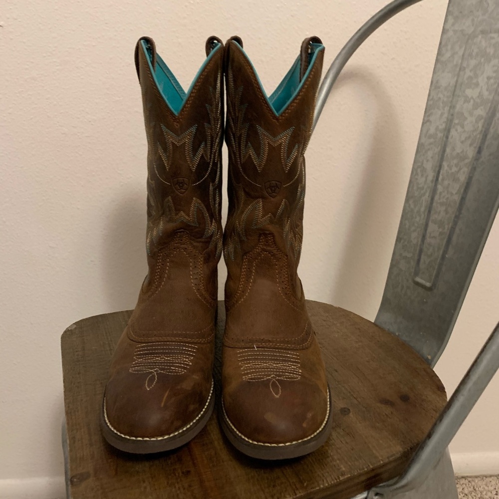 NWOT Ariat boots. Never worn!